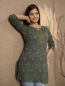 Nayo Floral Printed Pure Cotton Kurti