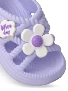 Yellow Bee Girls Self Design Slip-On Sliders