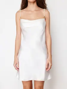 Trendyol Above Knee-Length Regular Nightdress