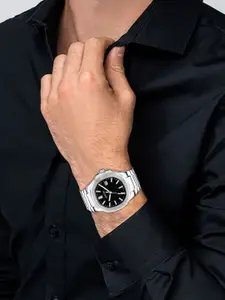 LOREM Men Printed Stainless Steel Bracelet Style Straps Analogue Watch LR144-A