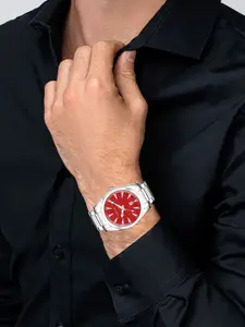 LOREM Men Textured Dial & Stainless Steel Bracelet Style Straps Analogue Watch LR151-A