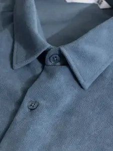 Snitch Classic Slim Fit Long Sleeves Spread Collar Cotton Opaque Printed Casual Shirt