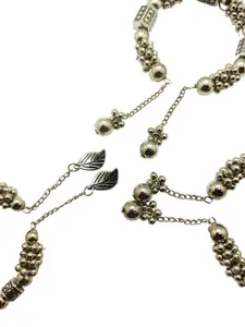 FEMMIBELLA Set of 3 Artificial Beads Charm Bracelet