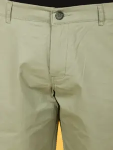 V-Mart Men Mid-Rise Twill Cotton Shorts