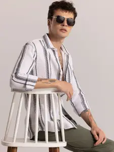 Snitch Classic Slim Fit Striped Casual Shirt