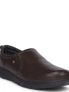 Hush Puppies Men Textured Round Toe Leather Formal Slip-On Shoes