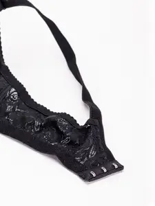 DressBerry Black Floral Self Design Medium Coverage T-shirt Bra With All Day Comfort