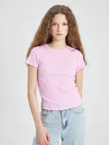 DeFacto Women Solid T-shirt