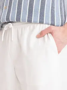 DeFacto Men Mid Rise Trousers