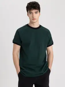 DeFacto Men T-shirt