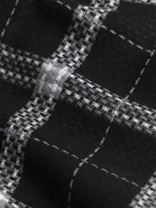 Snitch Spread Collar Short Sleeves Classic Slim Fit Cotton Checked Casual Shirt