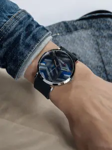 GUESS Men Printed Dial & Straps Analogue Watch GW0625G1