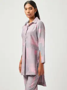 Contemponari Geometric Striped Shirt Collar Full Sleeves High-Low Pathani Kurta