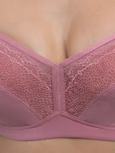 Soie Floral Self Design Full Coverage T-shirt Bra with All Day Comfort