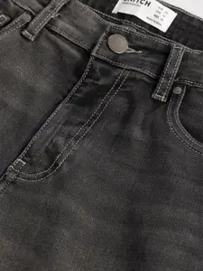 Snitch Men Smart Skinny Fit Mid-Rise Clean Look Light Fade Stretchable Jeans