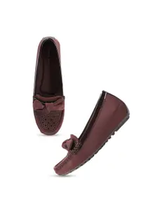 DressBerry Maroon Round Toe Wedge Heeled Pumps