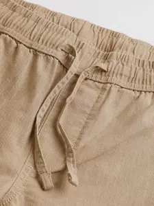 Red Flame Men Mid-Rise Cotton Cargos Trousers