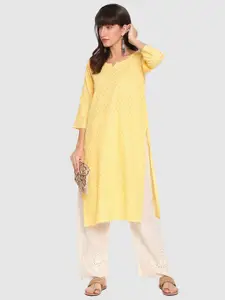 QUEENLEY Ethnic Motifs Thread Work Notch Neck Straight Kurta