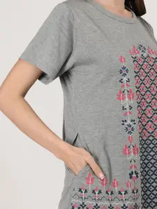 Duchess Women Geometric Printed Night suit