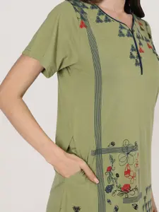 Duchess Women Geometric Printed Night suit