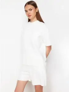 Trendyol Round NeckT-Shirt & Shorts Co-Ords