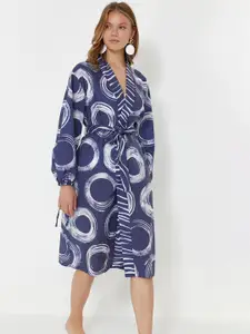 Trendyol Printed Long Sleeves Maxi Robe