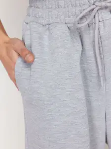 Trendyol Women Mid-Rise Shorts