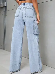 Kotty Women High-Rise Clean Look Stretchable Cargo Jeans