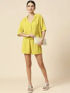 Chemistry Self Design Lapel Collar Short Regular Sleeves Shirt & Shorts