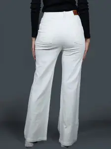 The Roadster Lifestyle Co. Women Straight Fit Straight Fit Jeans