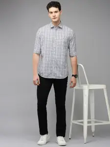 Van Heusen Sport Pure Cotton Slim Fit Opaque Checked Casual Shirt