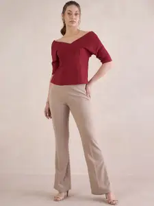 FEMMELLA Solid V-Neck Top