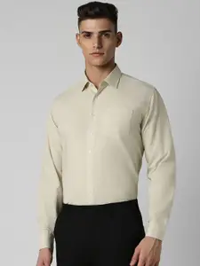 Van Heusen Men Solid Spread Collar Slim Fit Formal Shirt