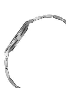 Timex Men Dial & Stainless Steel Bracelet Style Straps Analogue Watch TWEG23600-JIT