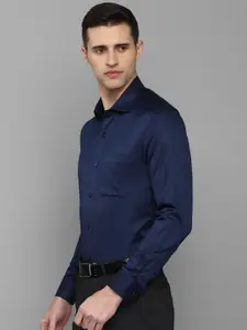 Louis Philippe Men Navy Blue Pure Cotton Spread Collar Long Sleeves Formal Shirt