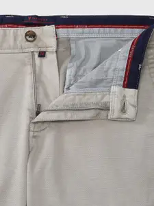 Van Heusen Sport Men Cream-Coloured Casual Trousers