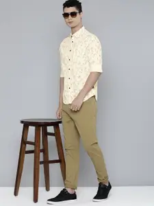Flying Machine Men Cream-Coloured & Brown Slim Fit Floral Printed Pure Cotton Casual Shirt