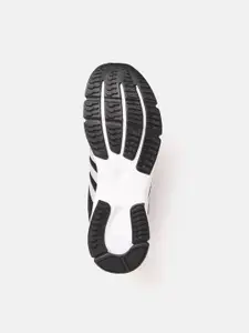 ADIDAS Men Woven Design Essento Running Shoes