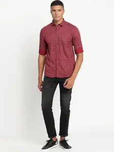 Turtle Men Maroon Slim Fit Printed Cotton Casual Shirt