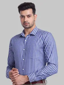 Park Avenue Men Blue Stripe Slim Fit Formal Shirts