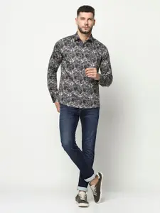 Crimsoune Club Men Black Slim Fit Floral Printed Casual Shirt