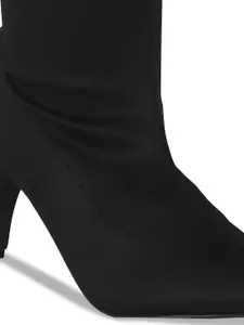 Truffle Collection Women Black Solid Winter Boots