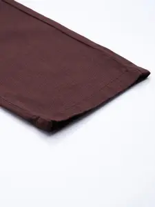 INVICTUS Men Solid Slim Fit Mid-Rise Casual Trousers