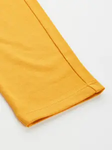 Huetrap Men Solid Track Pants