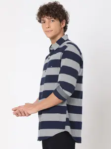 Mufti Men Classic Slim Fit Horizontal Stripes Striped Casual Shirt
