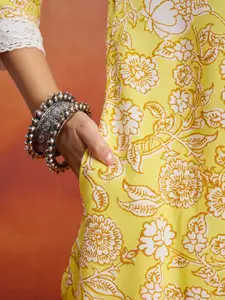 Likha Women Floral Printed Kurta