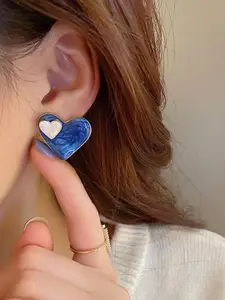 VAGHBHATT Fashionable Stainless Steel Retro Heart Shaped Contrast Drop Earrings