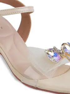 Metro Women Block Heels Sandals with Bows