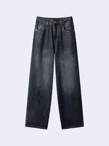 StyleCast Women Relaxed Fit High-Rise Light Fade Jeans