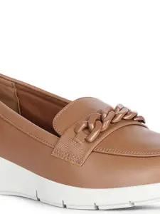 Bata comfit Women Solid Loafers